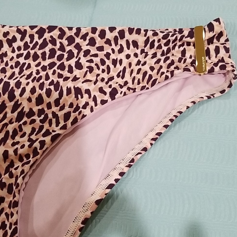 NWOT- Victoria's secret bikini - Picture 2 of 8